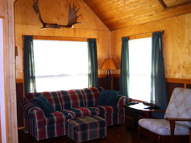 Moose Crossing Cabin Living Room
